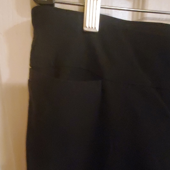 Black pants - Picture 2 of 4